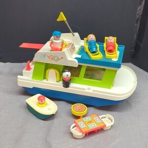 #15- Vintage Fisher Price Little People 1972‎ #985 Happy House Boat + Figures